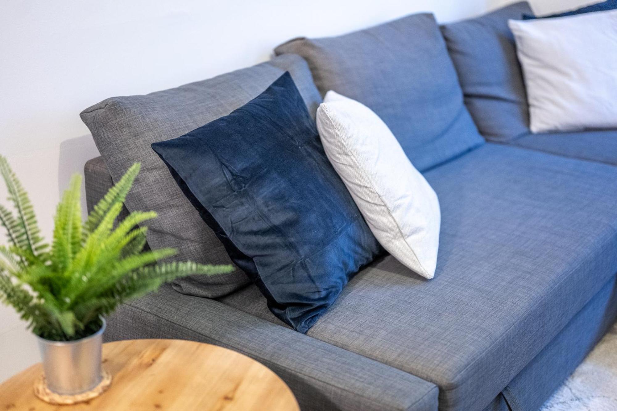 Apartment Suedstadt-oase 1 Komfort Mit 2 Sz Und Balkon Koblenz (Rhineland-Palatinate)